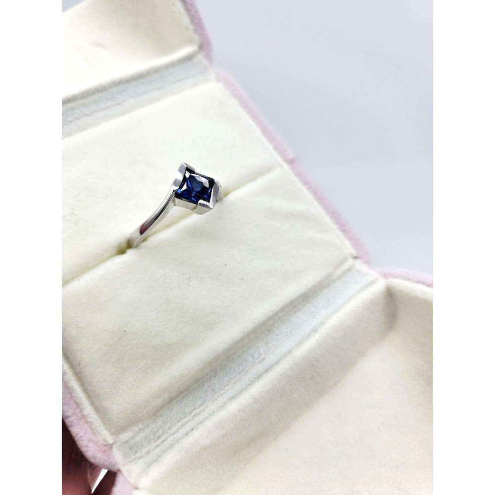 Solitaire 6 MM Princes Cut Size 7 Blue Sapphire 925 Sterling Silver Promise Ring
